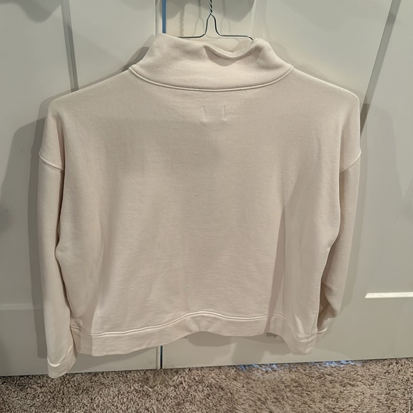 Women’s Target sweatshirt with kangaroo pocket and gold zipper - Picture 4 of 4